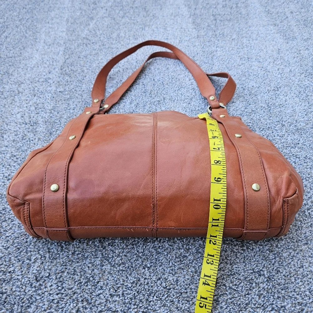 HOBO International Toffee Brown Leather Shoulder Bag Wanderlust Lining VTG Purse